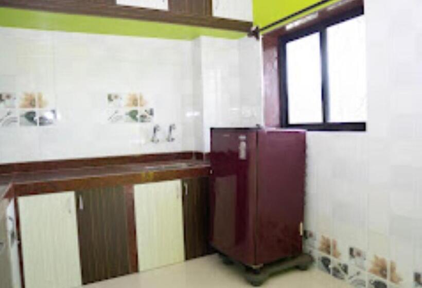 בית מלון כפרי Dhanashree Riverview  Goa