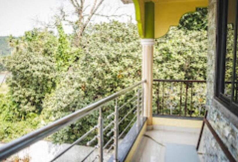 호텔 Dhanashree Riverview  Goa