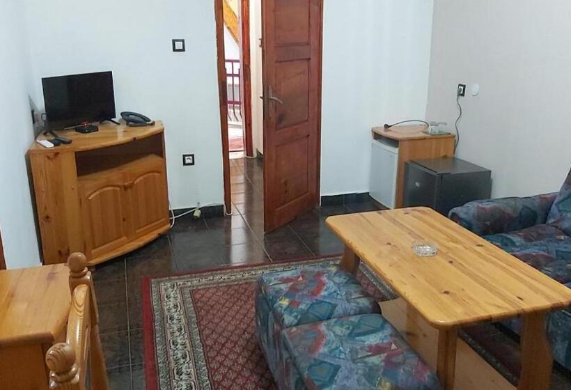 هتل почивна станция   тец бобов дол