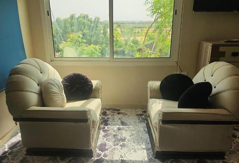 Отель Bostan Farm