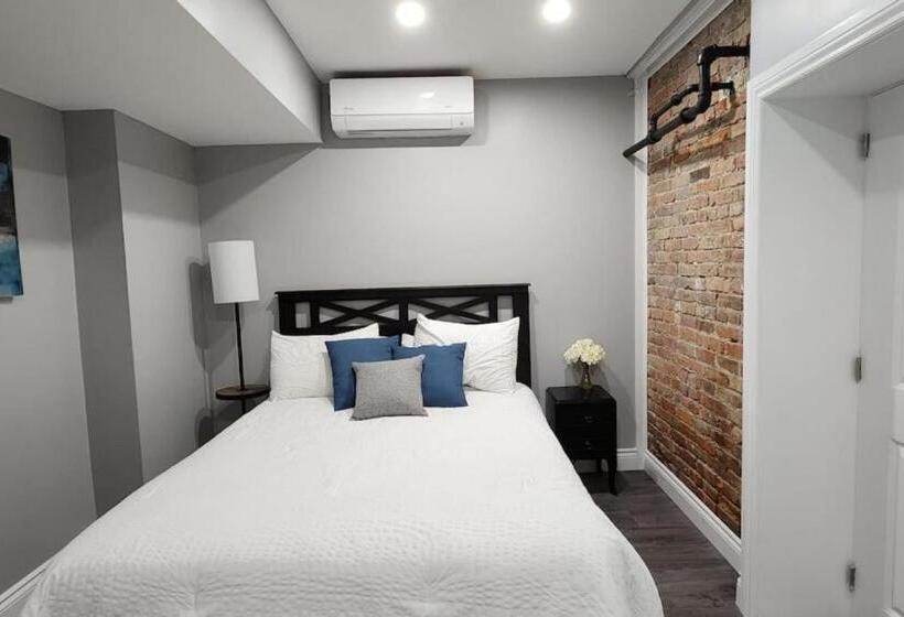 هتل 12  Exec 1bd Wifi Ac Workspace