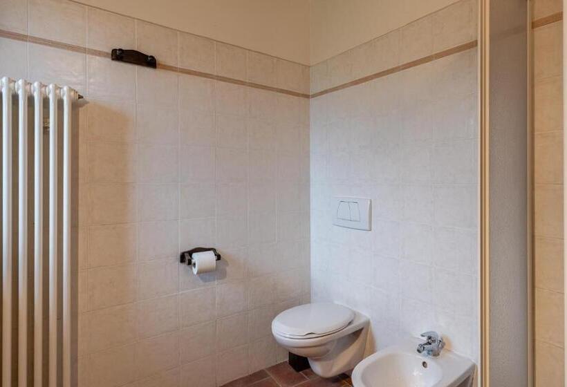 هتل Agriturismo Fadanelli   La Cantina