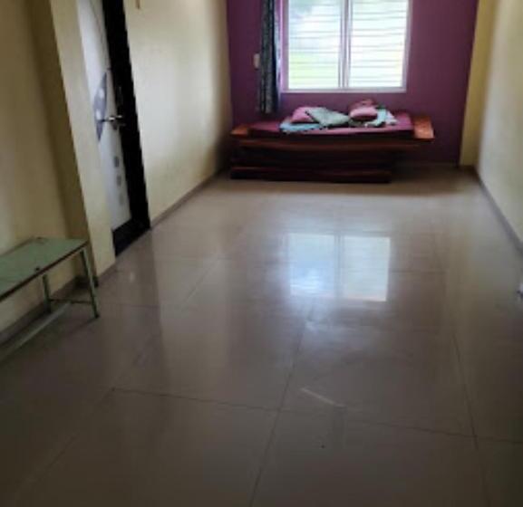 호텔 Ambai Bhakt Niwas Tuljabhavani Pujari, Tuljapur