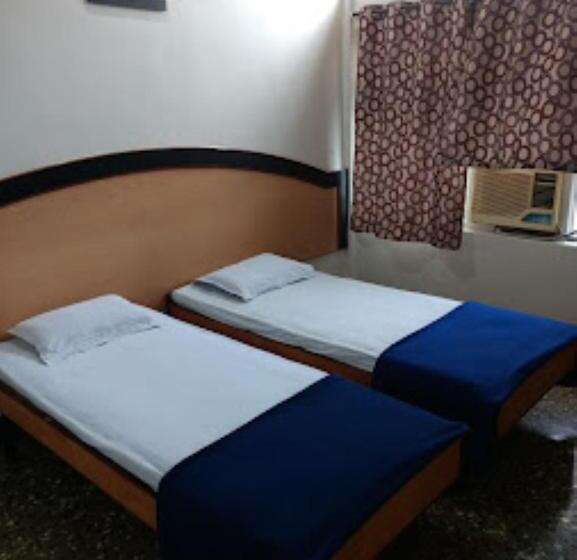 בית מלון כפרי Ashray Residency, Sangli