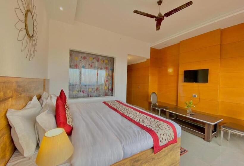 酒店 Barog Hill Top Inn