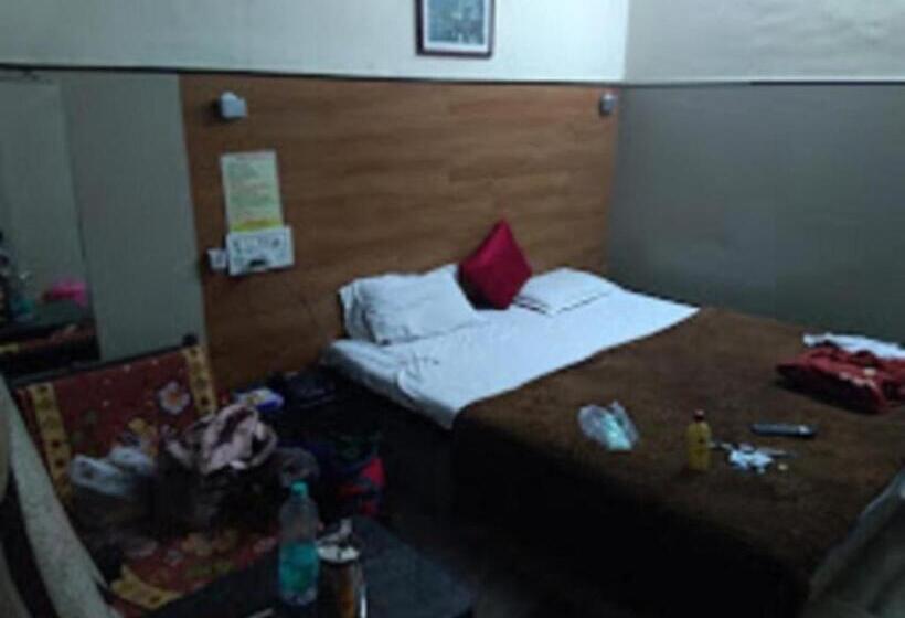 בית מלון כפרי Basera,nashik