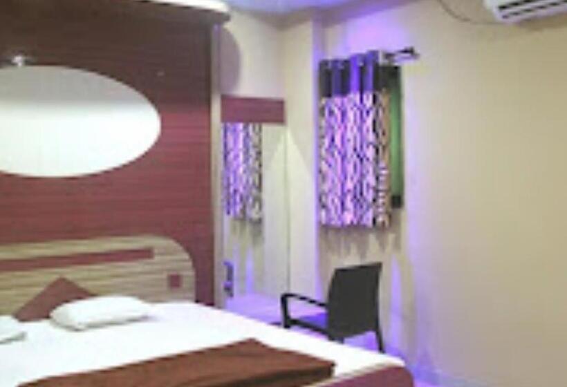 호텔 Bhaktavatsal Tuljapur