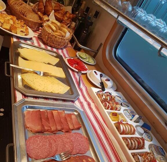 هتل Boat Allure Groningen