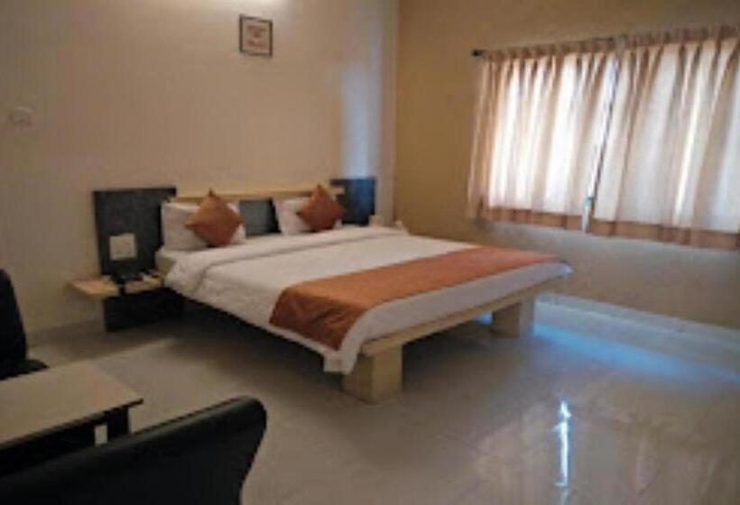 בית מלון כפרי Cool Palace, Nashik