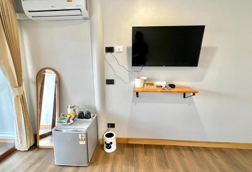 Отель De’ Ocean Land เดอ โอเชี่ยนแลนด์ เกาะล้าน