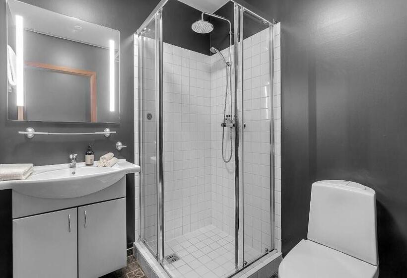 هتل Tindasel Lodge