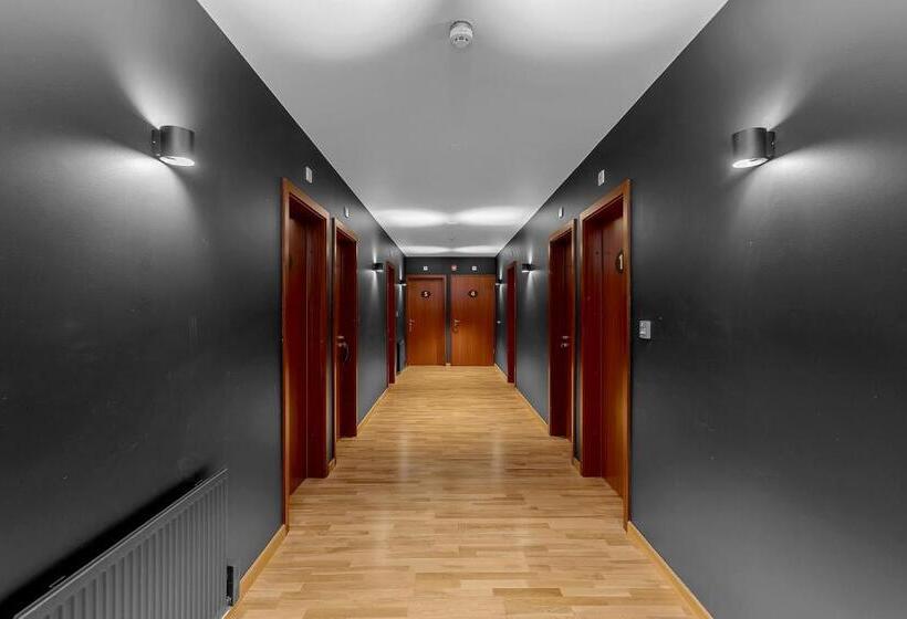 هتل Tindasel Lodge