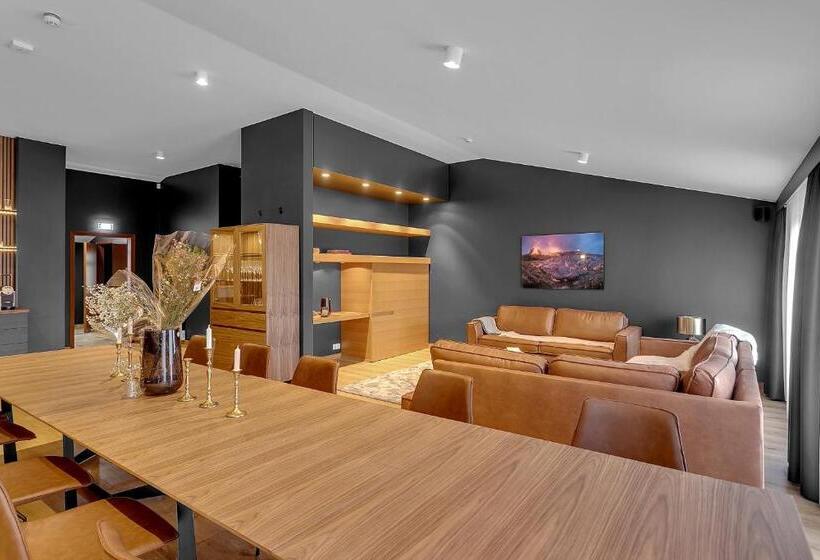 هتل Tindasel Lodge