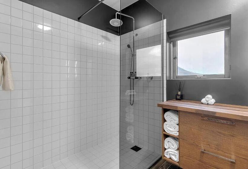 هتل Tindasel Lodge