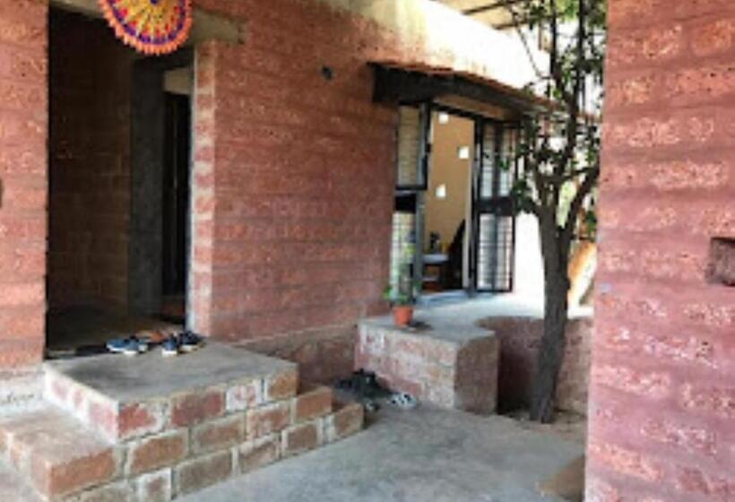 בית מלון כפרי Durvankur Amboli