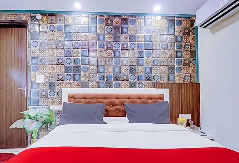 Roomshala 176 Hotel Green Palace