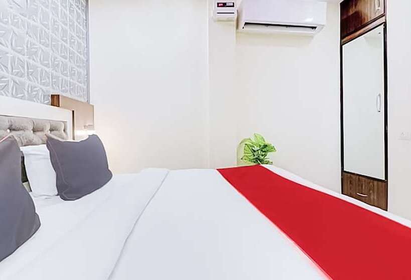 Roomshala 176 Hotel Green Palace