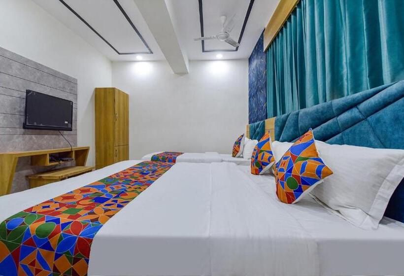 Отель Green Tree