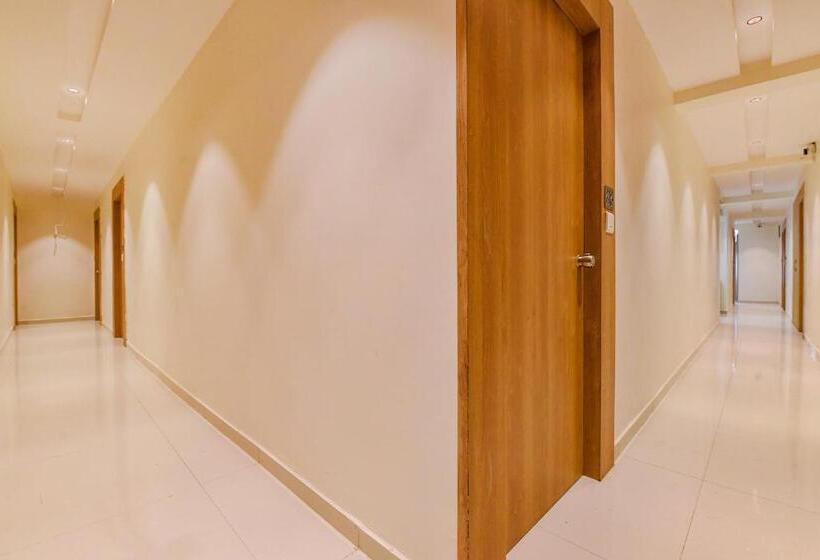 Отель Green Tree