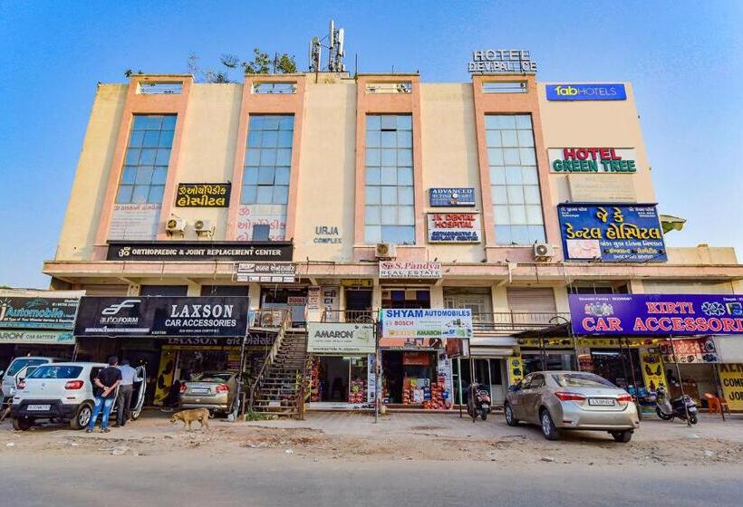 Отель Green Tree