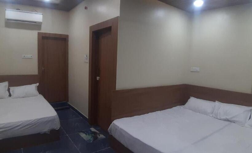 Отель Gupta Avenue