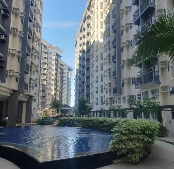 בית מלון כפרי Hector S Place At Smdc Vine Residences