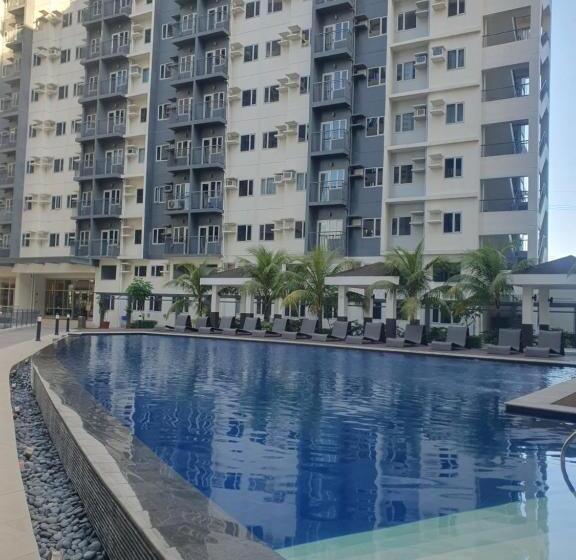 בית מלון כפרי Hector S Place At Smdc Vine Residences