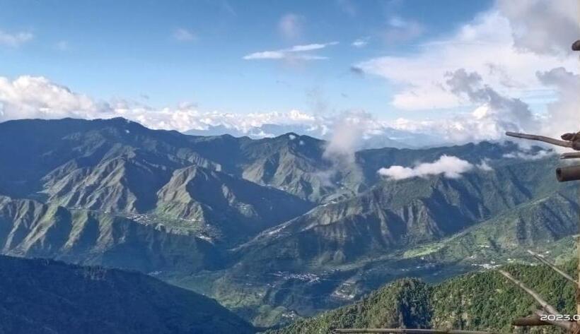 בית מלון כפרי Himalaya View & Restaurant