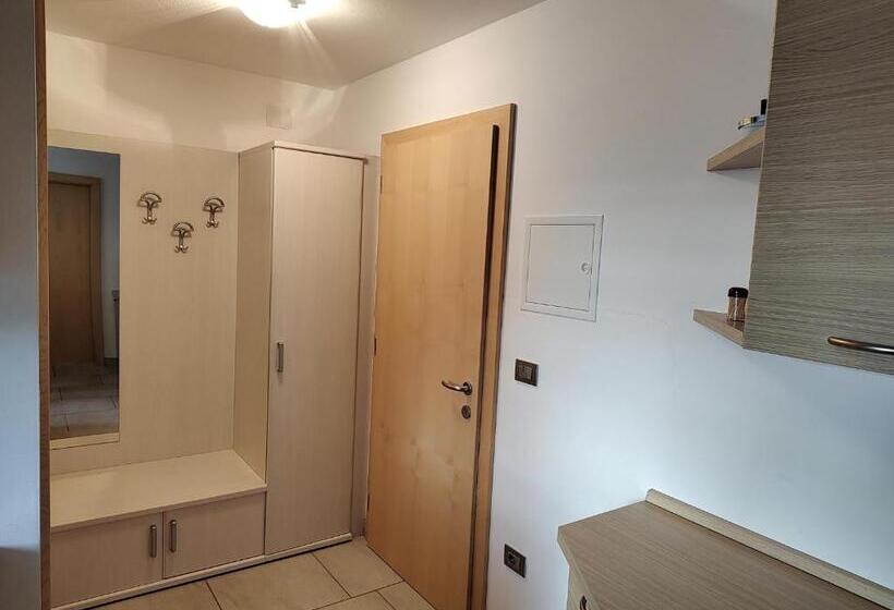 בית מלון כפרי Innerjerberhof Sunnseit