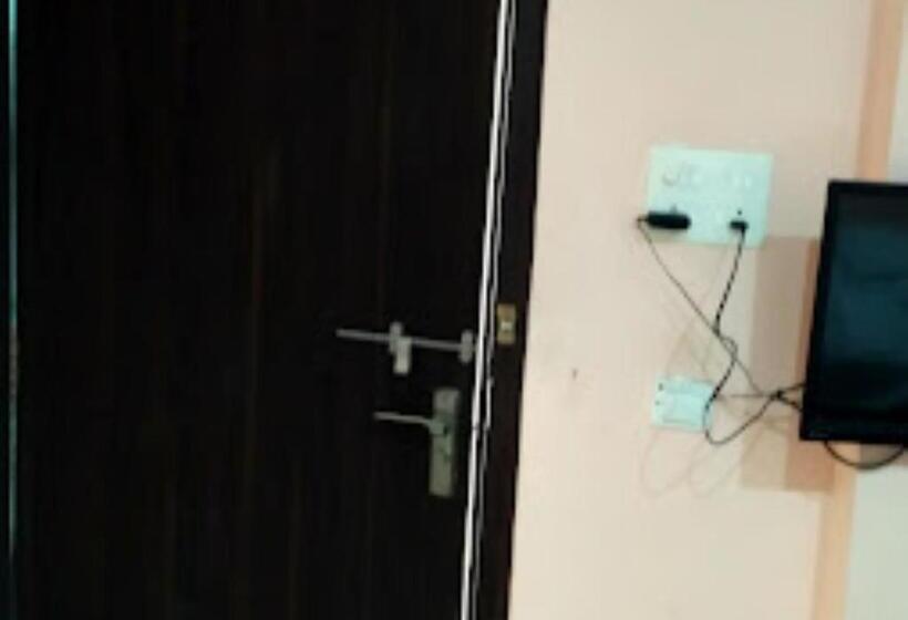 فندق Jai Palace Wardha