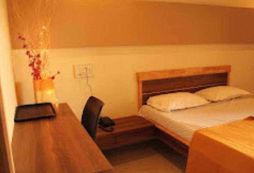 בית מלון כפרי Jaltarang Kalmath