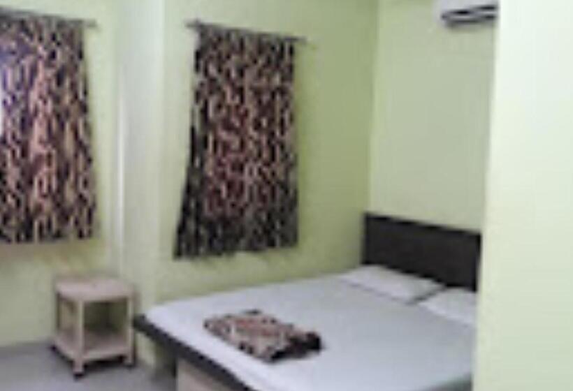 בית מלון כפרי Kaka Recidency Jalgaon