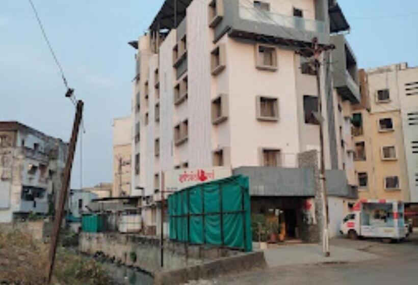 فندق Lotus Chandrapur