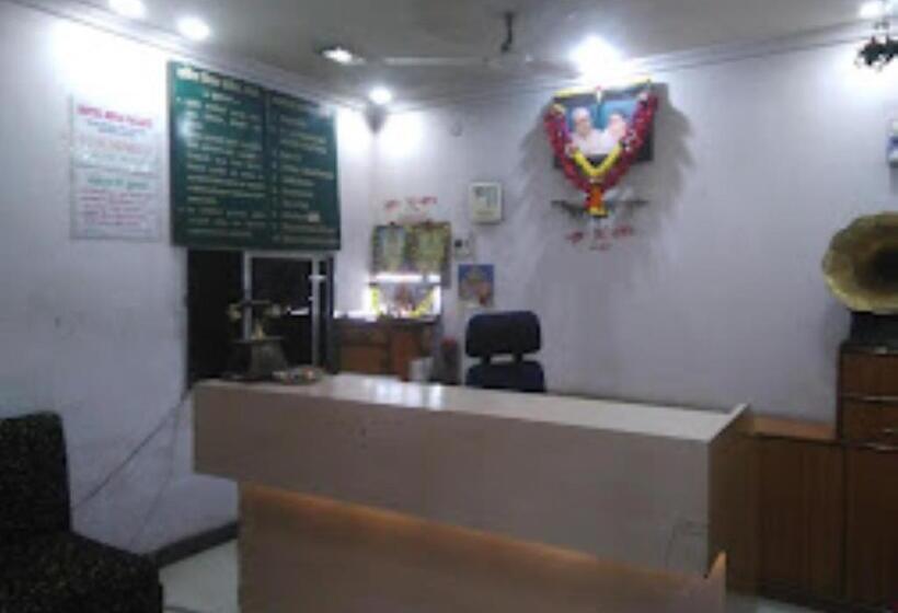 בית מלון כפרי Mina Palace Wardha