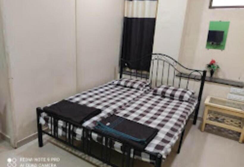 בית מלון כפרי New Bombay Lodge Akola