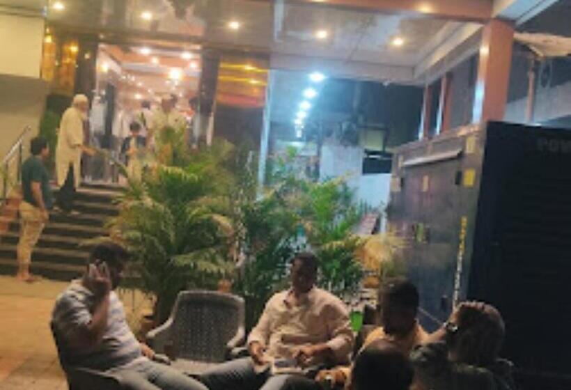 בית מלון כפרי New Delhi Jalgaon