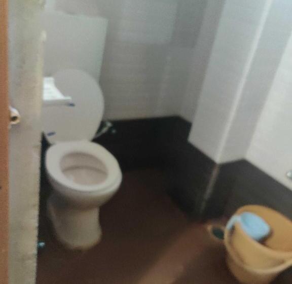 בית מלון כפרי Oyo Navarang Boarding And Lodging