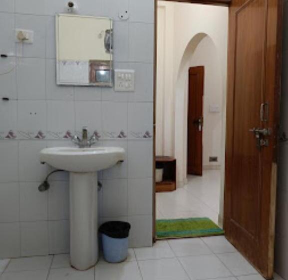 Отель Parmarth Nikunj, Vrindavan