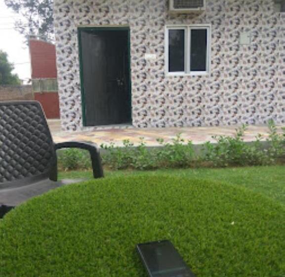 فندق Radha Krishna Dham Beside Iskon Gowsala,vrindavan