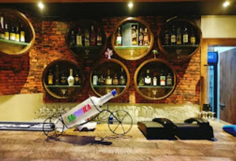 酒店 Ratan Deluxe, Miraj