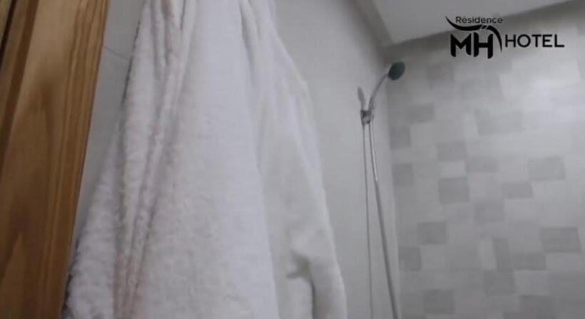 בית מלון כפרי Résidence Mh Hôtel