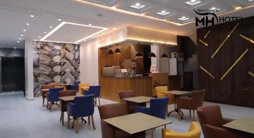בית מלון כפרי Résidence Mh Hôtel