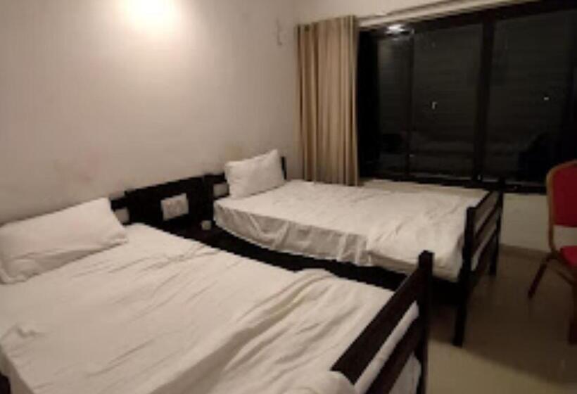 בית מלון כפרי Saileela Osmanabad