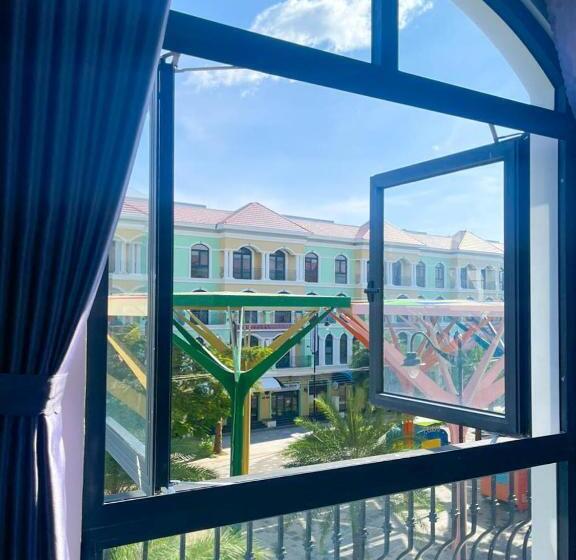 هتل Santoni Homestay