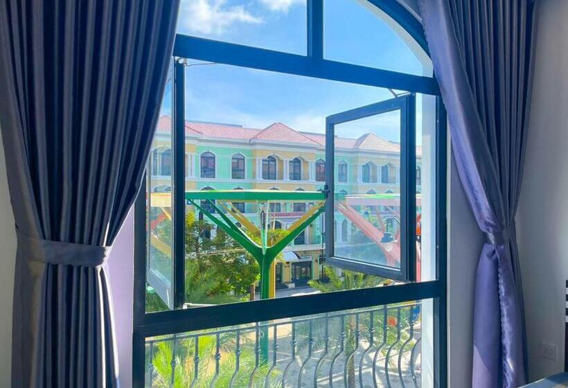 هتل Santoni Homestay