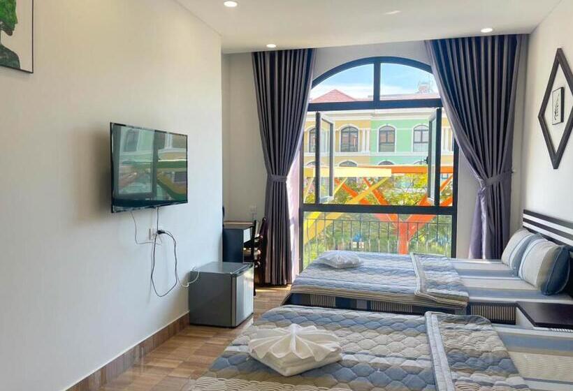 هتل Santoni Homestay