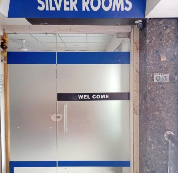 ホテル Khushi Bhimrad Althan