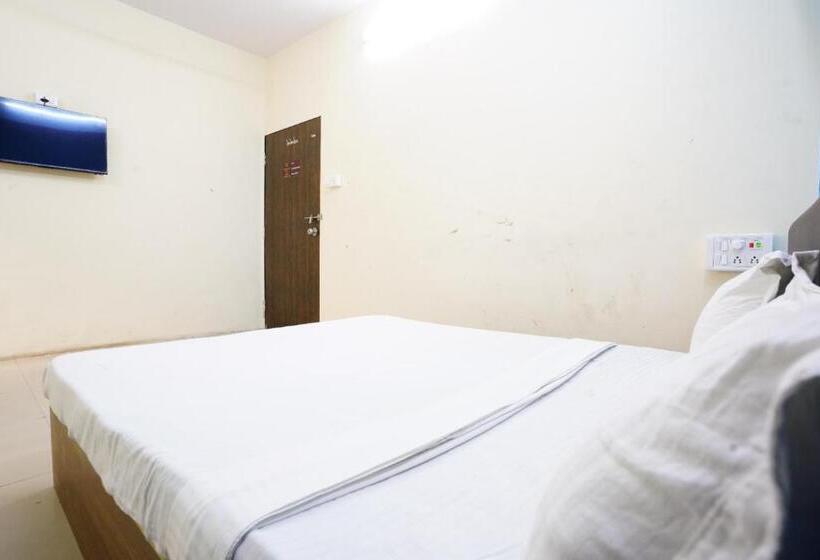 ホテル Khushi Bhimrad Althan