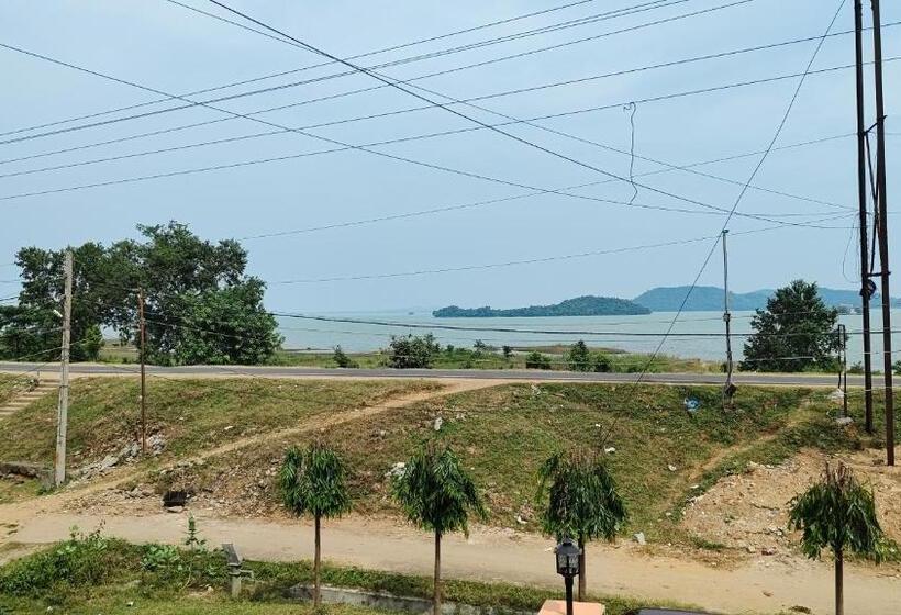 Отель Subhankar Guest House