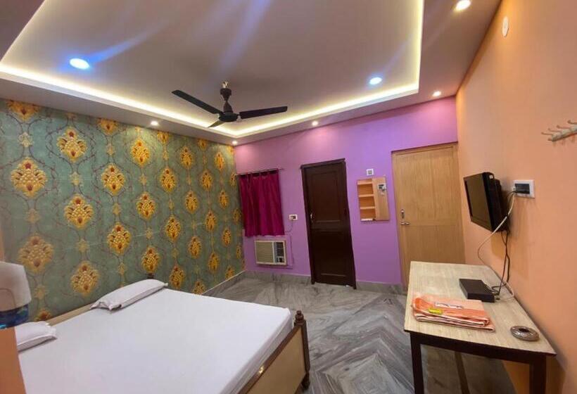 Отель Subhankar Guest House